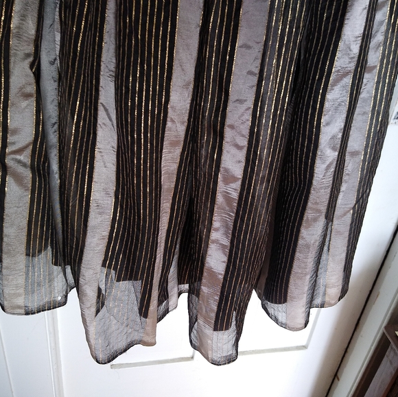 VINTAGE 1950s Strapless Black Metallic Silver and Gold Evening Dress with Shawl - Picture 2 of 15